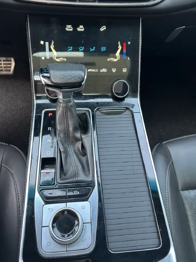 2020 Jetour X90 1.6T 197HP L4 7DCT,autocango,china used car exporter,china ev exporter,chinese used car exporter,chinese used ev exporter