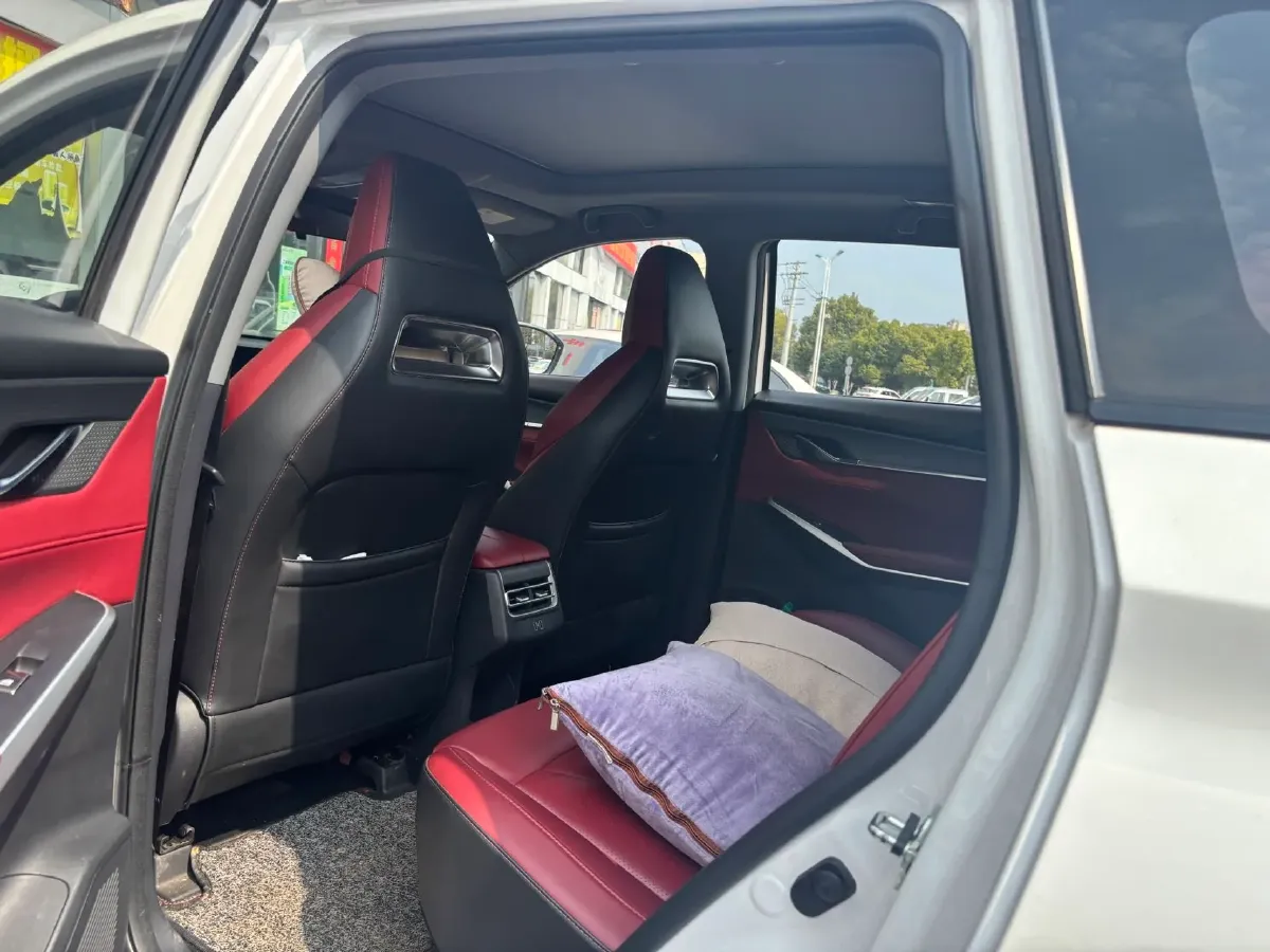 2022 ChangAn CS75 Plus 1.5T 188HP L4 8AT,autocango,china used car exporter,china ev exporter,chinese used car exporter,chinese used ev exporter