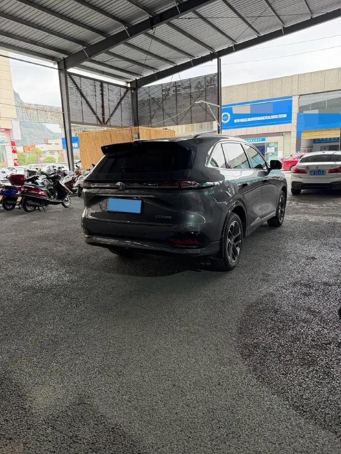 2024 ChangAn CS75 Plus 1.5T 188HP L4 8AT,autocango,china used car exporter,china ev exporter,chinese used car exporter,chinese used ev exporter