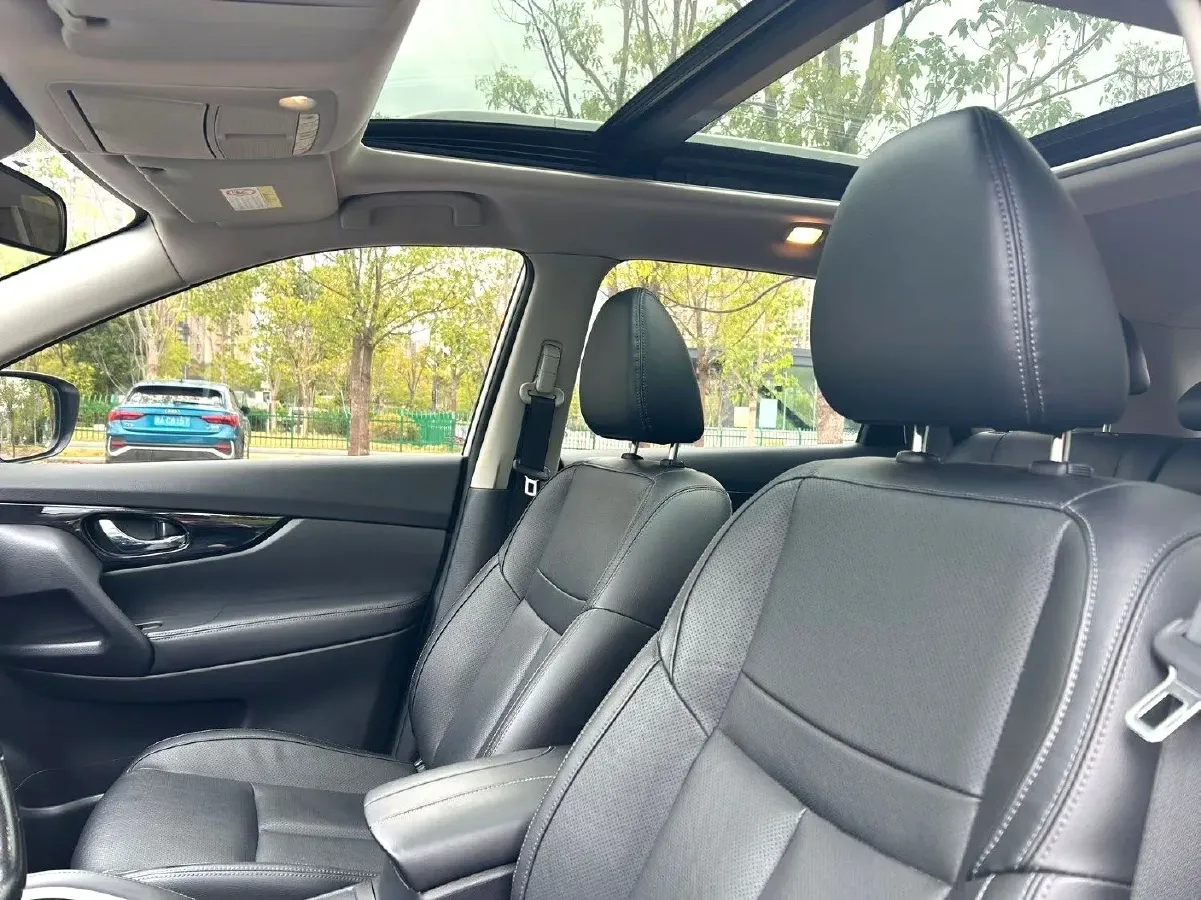 2020 Nissan X-Trail 2.0L 154HP L4 CVT,autocango,china used car exporter,china ev exporter,chinese used car exporter,chinese used ev exporter