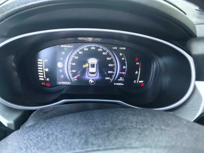 2020 Roewe i6 1.5T 169HP L4 7DCT,autocango,china used car exporter,china ev exporter,chinese used car exporter,chinese used ev exporter