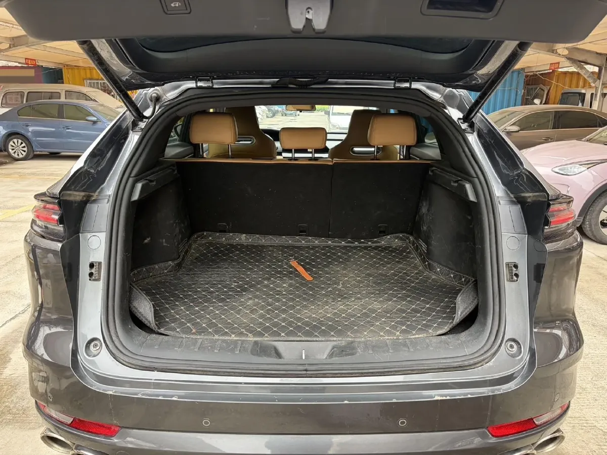 2021 ChangAn UNI-K 2.0T 233HP L4 8AT,autocango,china used car exporter,china ev exporter,chinese used car exporter,chinese used ev exporter