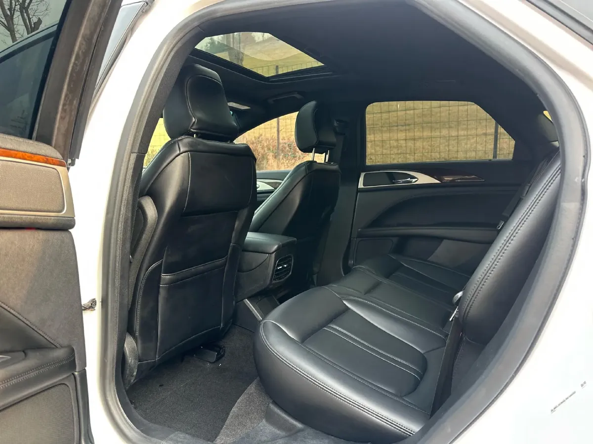 2019 BMW X2 1.5T 140HP L3 7DCT,autocango,china used car exporter,china ev exporter,chinese used car exporter,chinese used ev exporter