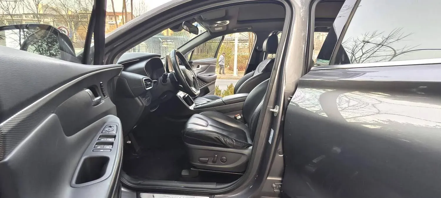 2019 Hyundai Santafe 2.0T 240HP L4 8AT,autocango,china used car exporter,china ev exporter,chinese used car exporter,chinese used ev exporter