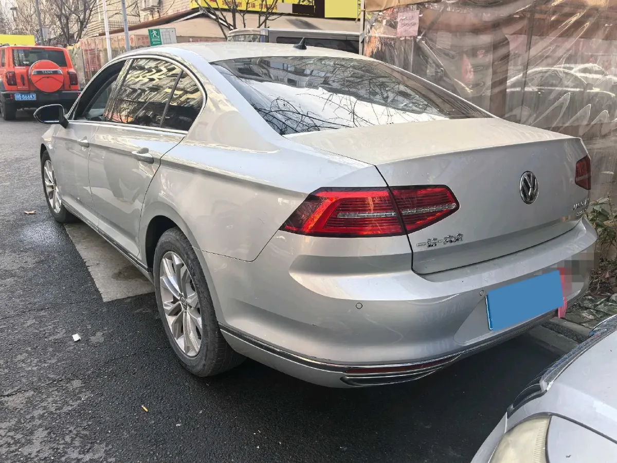 2019 Volkswagen Magotan 2.0T 186HP L4 7DCT,autocango,china used car exporter,china ev exporter,chinese used car exporter,chinese used ev exporter