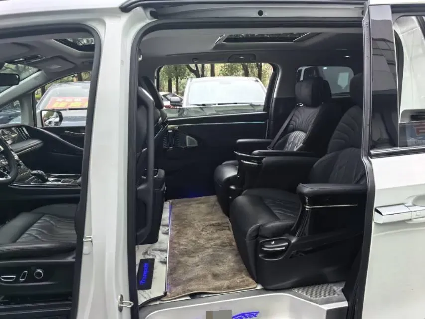 2024 GAC Trumpchi M8 2.0T 252HP L4 8AT,autocango,china used car exporter,china ev exporter,chinese used car exporter,chinese used ev exporter