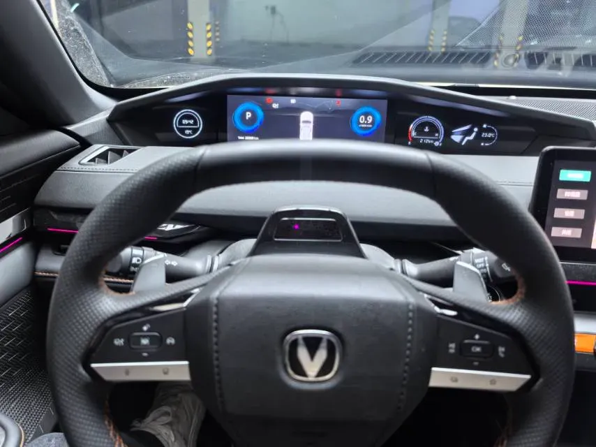 2023 ChangAn UNI-V 1.5T 188HP L4 7DCT,autocango,china used car exporter,china ev exporter,chinese used car exporter,chinese used ev exporter