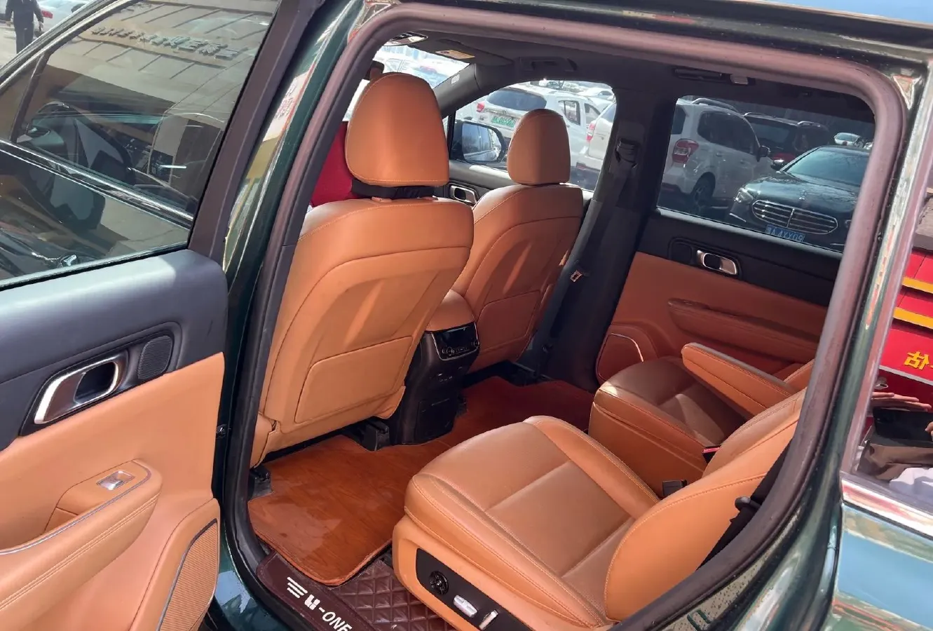 2021 Li ONE Range Extended 131HP REEV 40.5KWH,autocango,china used car exporter,china ev exporter,chinese used car exporter,chinese used ev exporter