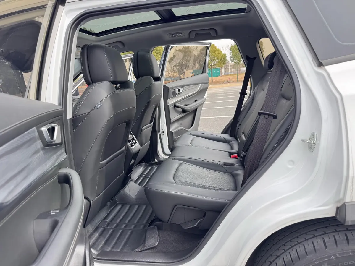 2022 Chery Tiggo 8 PRO 1.6T 197HP L4 7DCT,autocango,china used car exporter,china ev exporter,chinese used car exporter,chinese used ev exporter