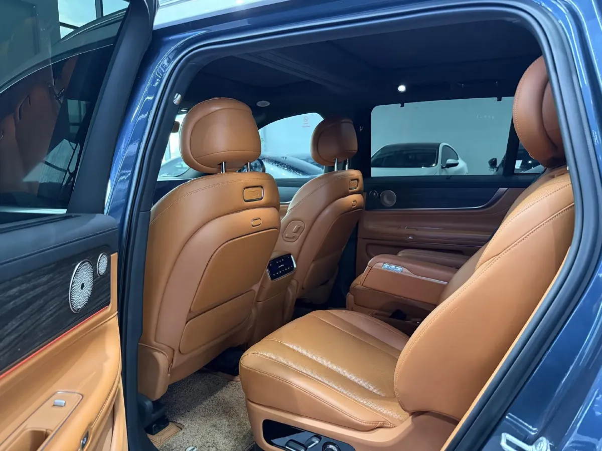 2024 AITO AITO M9 1.5T 152HP L4 REEV 42KWH,autocango,china used car exporter,china ev exporter,chinese used car exporter,chinese used ev exporter