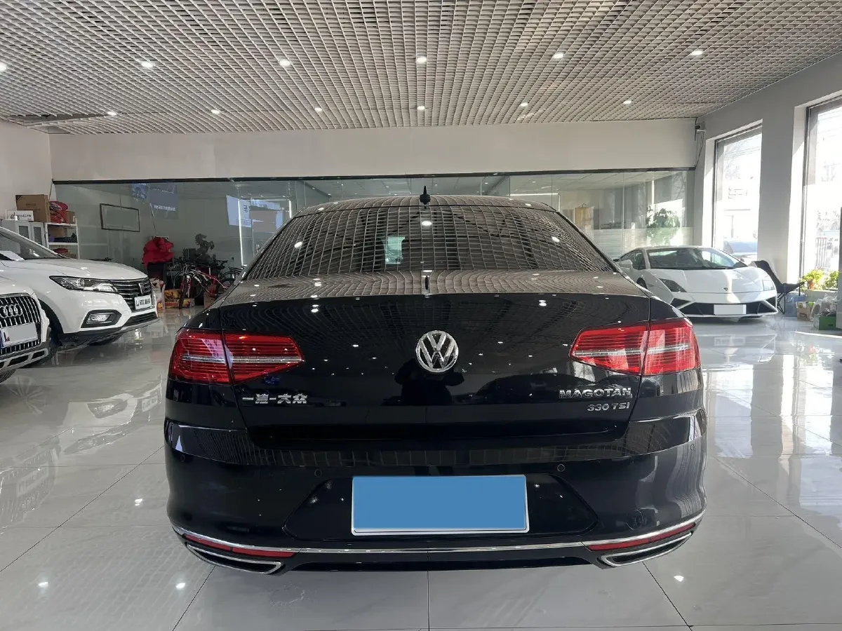 2019 Volkswagen Magotan 2.0T 186HP L4 7DCT,autocango,china used car exporter,china ev exporter,chinese used car exporter,chinese used ev exporter