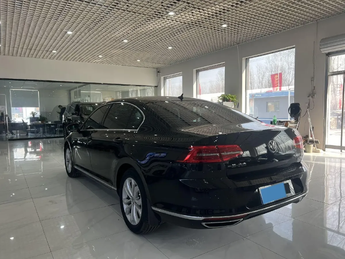 2019 Volkswagen Magotan 2.0T 186HP L4 7DCT,autocango,china used car exporter,china ev exporter,chinese used car exporter,chinese used ev exporter