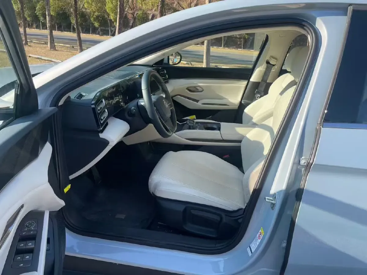 2025 BYD QinL 1.5L 101HP L4 E-CVT PHEV 10.08KWH,autocango,china used car exporter,china ev exporter,chinese used car exporter,chinese used ev exporter