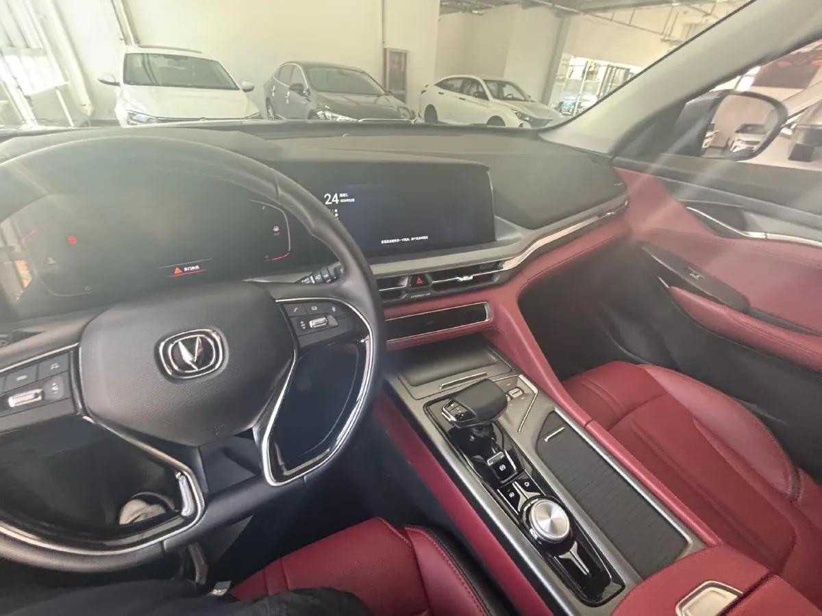 2022 ChangAn CS75 Plus 1.5T 178HP L4 6AT,autocango,china used car exporter,china ev exporter,chinese used car exporter,chinese used ev exporter