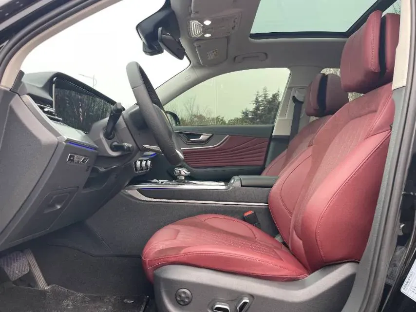 2023 HongQi HS5 2.0T 252HP L4 8AT,autocango,china used car exporter,china ev exporter,chinese used car exporter,chinese used ev exporter