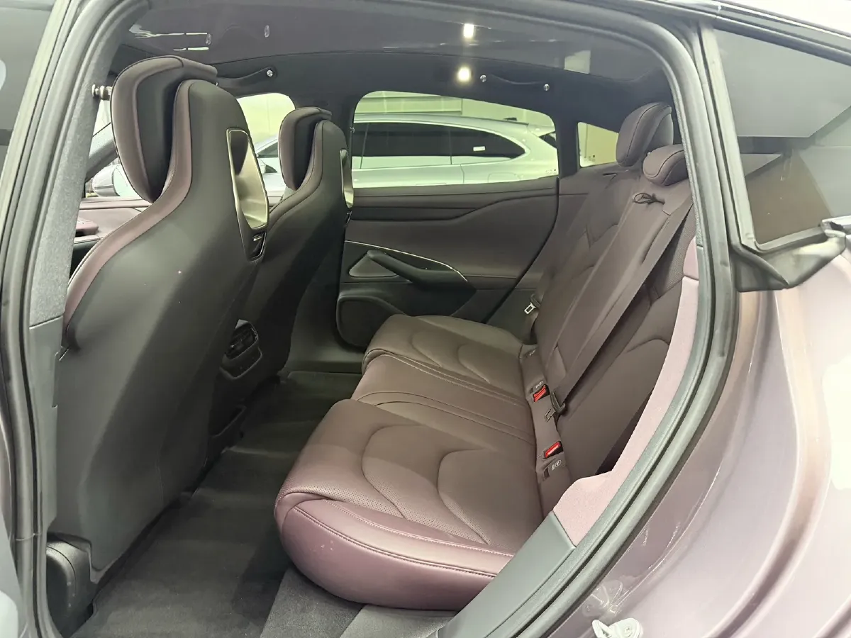 2024 MI SU7 BEV 94.3KWH,autocango,china used car exporter,china ev exporter,chinese used car exporter,chinese used ev exporter