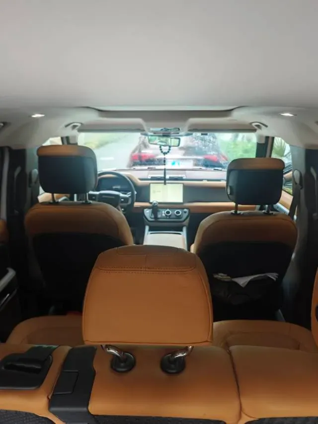 2023 Land Rover Defender 3.0T 400HP L6 8AT,autocango,china used car exporter,china ev exporter,chinese used car exporter,chinese used ev exporter