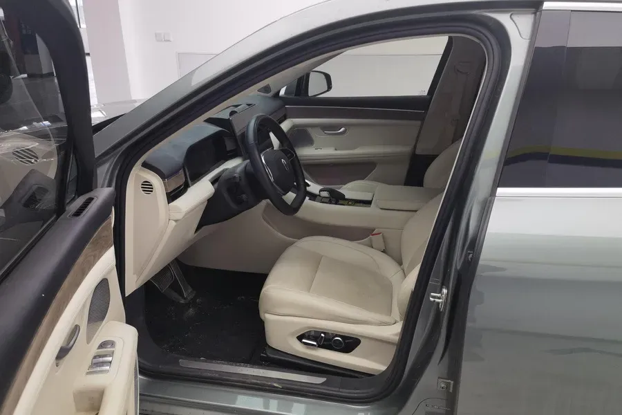 2022 AITO AITO M5 Range Extended 125HP REEV 40KWH,autocango,china used car exporter,china ev exporter,chinese used car exporter,chinese used ev exporter