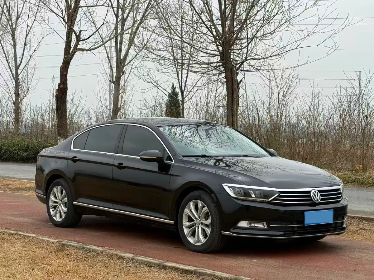 2019 Volkswagen Magotan 2.0T 186HP L4 7DCT,autocango,china used car exporter,china ev exporter,chinese used car exporter,chinese used ev exporter