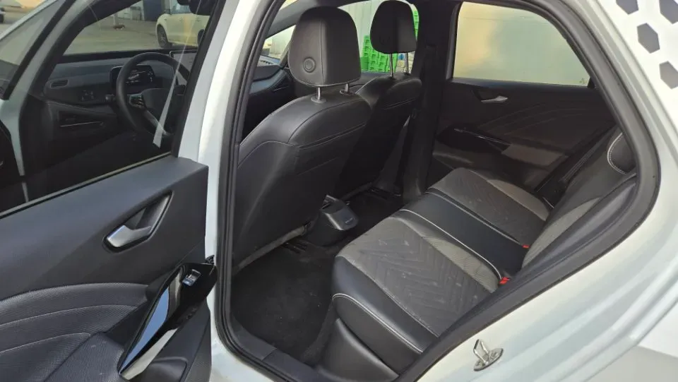 2025 Volkswagen ID.3 BEV 52.8KWH,autocango,china used car exporter,china ev exporter,chinese used car exporter,chinese used ev exporter