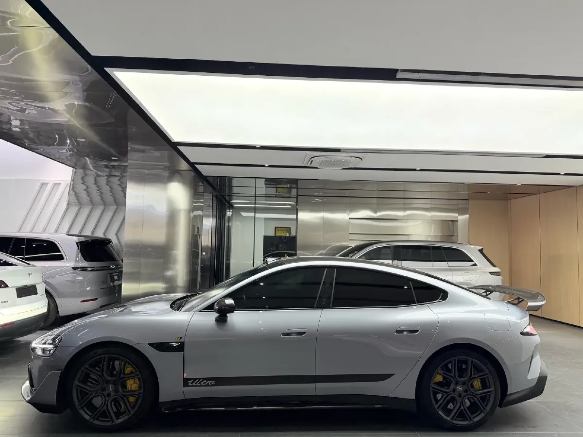 2025 MI SU7 Ultra BEV 93.7KWH,autocango,china used car exporter,china ev exporter,chinese used car exporter,chinese used ev exporter