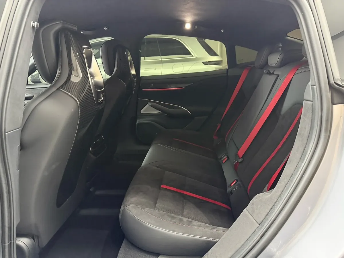 2025 MI SU7 Ultra BEV 93.7KWH,autocango,china used car exporter,china ev exporter,chinese used car exporter,chinese used ev exporter