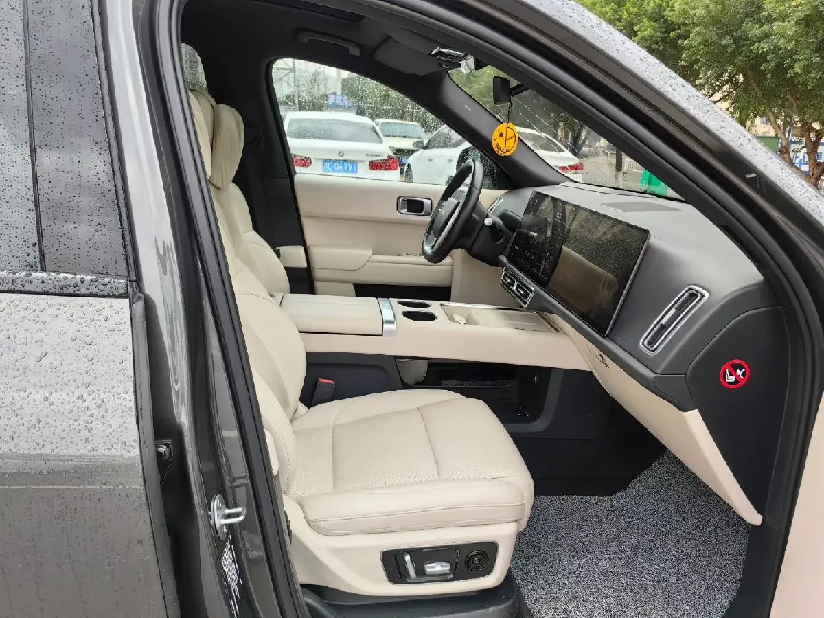 2022 Li L9 Range Extended 154HP REEV 42.6KWH,autocango,china used car exporter,china ev exporter,chinese used car exporter,chinese used ev exporter