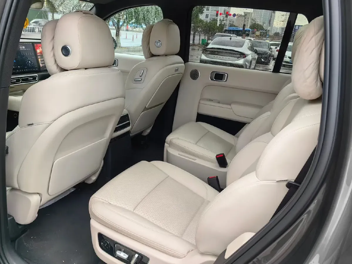 2022 Li L9 Range Extended 154HP REEV 42.6KWH,autocango,china used car exporter,china ev exporter,chinese used car exporter,chinese used ev exporter