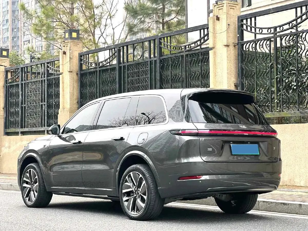2024 Li L9 Range Extended 154HP REEV 52.3KWH,autocango,china used car exporter,china ev exporter,chinese used car exporter,chinese used ev exporter