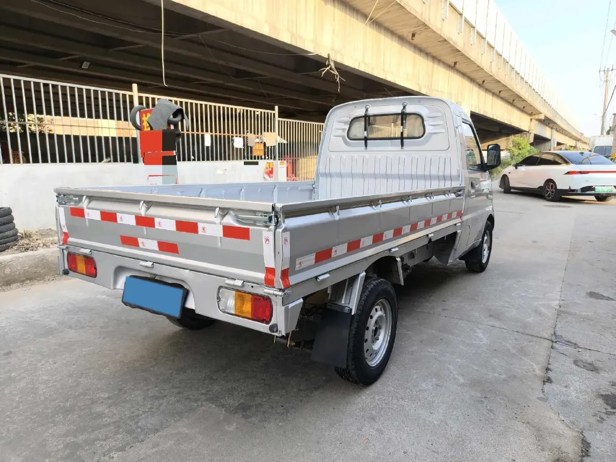 2021 WuLing RongGuang Mini Truck 1.5L 99HP L4 5MT,autocango,china used car exporter,china ev exporter,chinese used car exporter,chinese used ev exporter