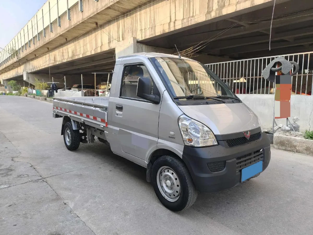 2021 WuLing RongGuang Mini Truck 1.5L 99HP L4 5MT,autocango,china used car exporter,china ev exporter,chinese used car exporter,chinese used ev exporter