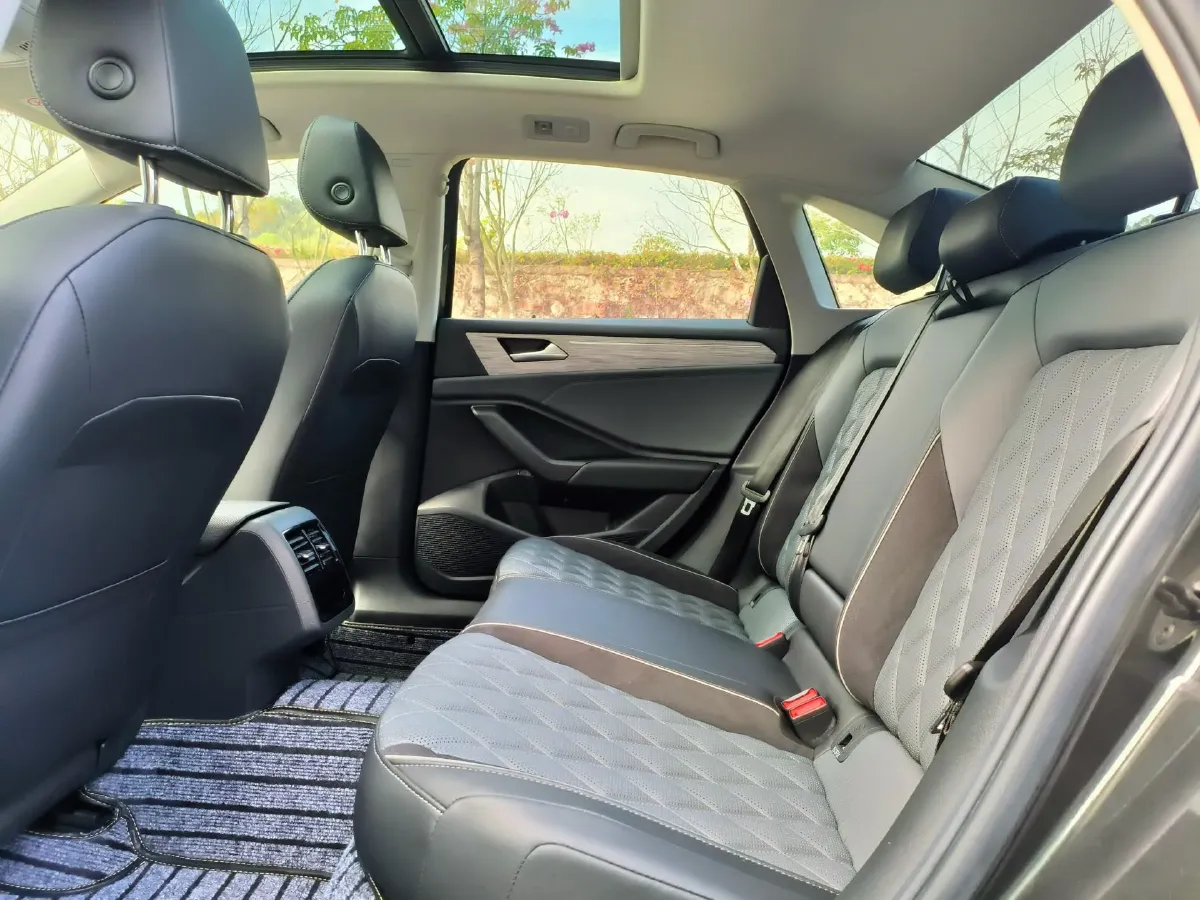 2023 Volkswagen Sagitar 1.5T 160HP L4 7DCT,autocango,china used car exporter,china ev exporter,chinese used car exporter,chinese used ev exporter