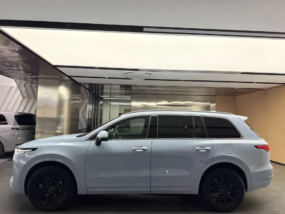 2020 Li ONE Range Extended 131HP REEV 40.5KWH,autocango,china used car exporter,china ev exporter,chinese used car exporter,chinese used ev exporter