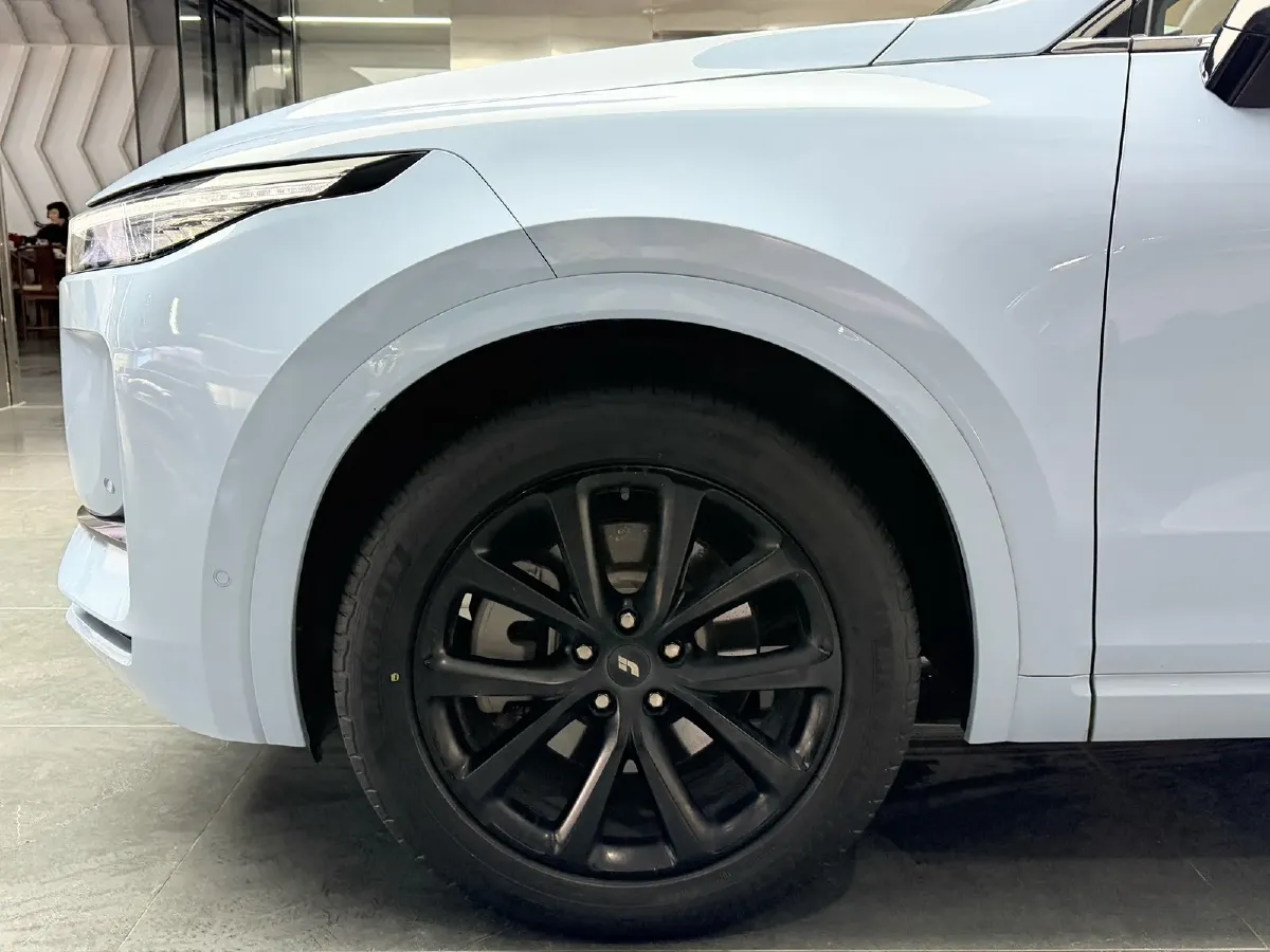 2020 Li ONE Range Extended 131HP REEV 40.5KWH,autocango,china used car exporter,china ev exporter,chinese used car exporter,chinese used ev exporter