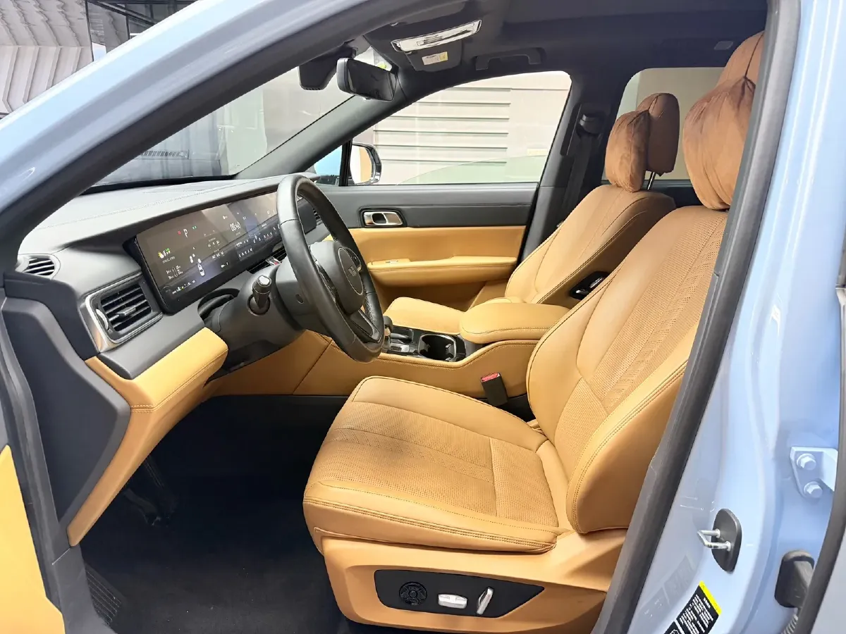 2020 Li ONE Range Extended 131HP REEV 40.5KWH,autocango,china used car exporter,china ev exporter,chinese used car exporter,chinese used ev exporter