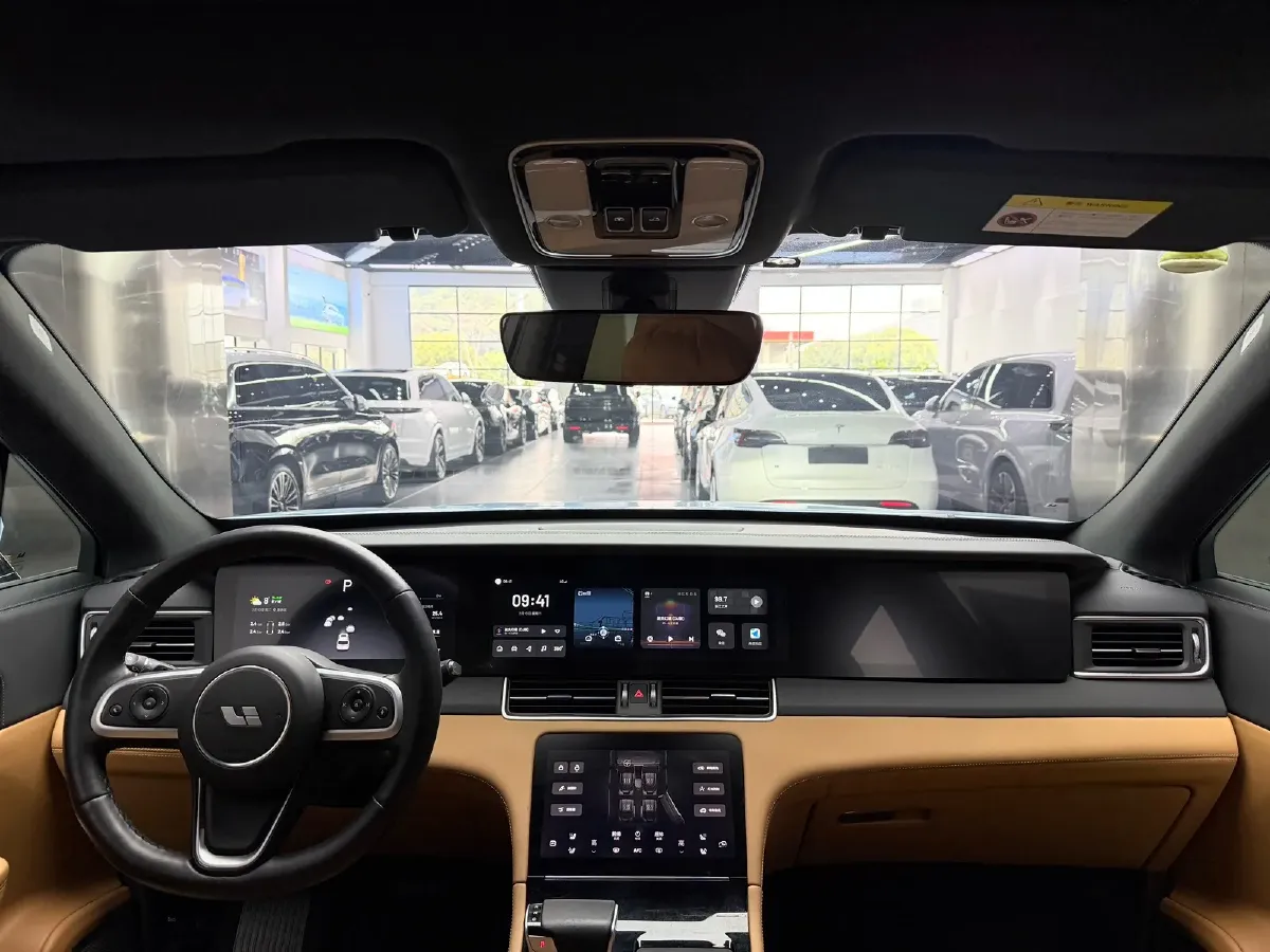 2020 Li ONE Range Extended 131HP REEV 40.5KWH,autocango,china used car exporter,china ev exporter,chinese used car exporter,chinese used ev exporter