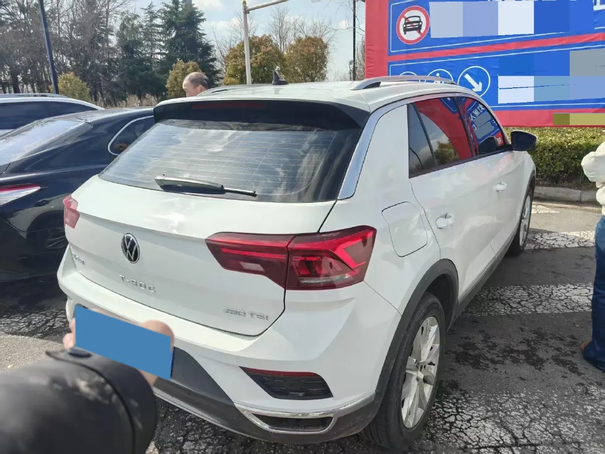 2022 Volkswagen T-Roc 1.4T 150HP L4 7DCT,autocango,china used car exporter,china ev exporter,chinese used car exporter,chinese used ev exporter