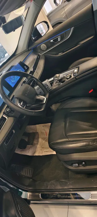 2022 Chery Tiggo 8 PRO 1.6T 197HP L4 7DCT,autocango,china used car exporter,china ev exporter,chinese used car exporter,chinese used ev exporter