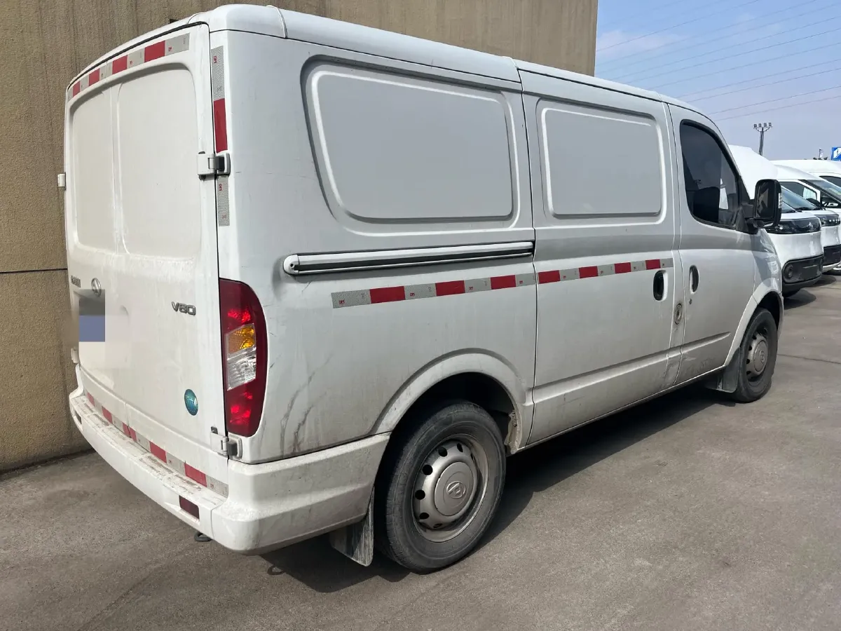 2023 MAXUS XinTu V80 2.0T 127HP L4 6MT,autocango,china used car exporter,china ev exporter,chinese used car exporter,chinese used ev exporter