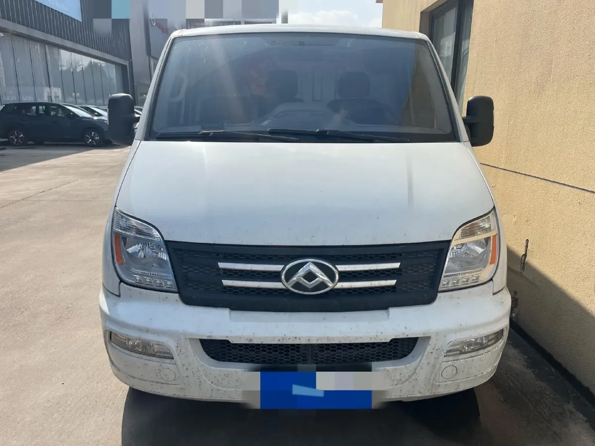 2023 MAXUS XinTu V80 2.0T 127HP L4 6MT,autocango,china used car exporter,china ev exporter,chinese used car exporter,chinese used ev exporter