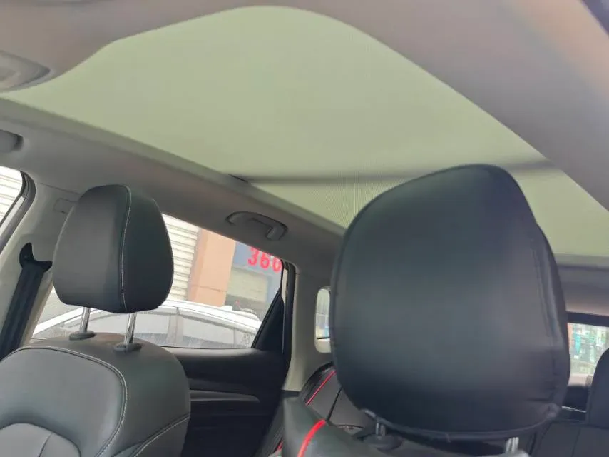 2020 Roewe RX3 1.6L 125HP L4 5MT,autocango,china used car exporter,china ev exporter,chinese used car exporter,chinese used ev exporter