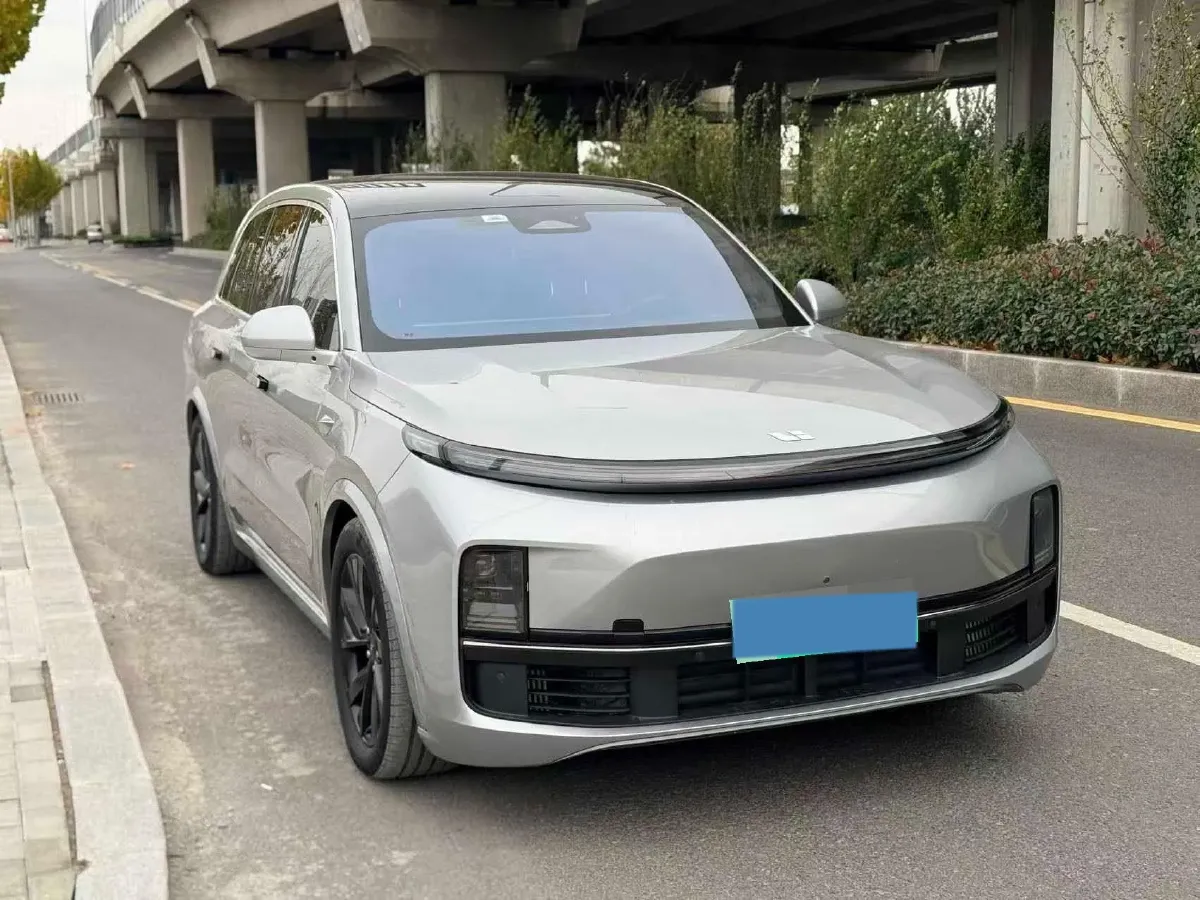 2023 Li L8 Range Extended 154HP REEV 40.9KWH,autocango,china used car exporter,china ev exporter,chinese used car exporter,chinese used ev exporter