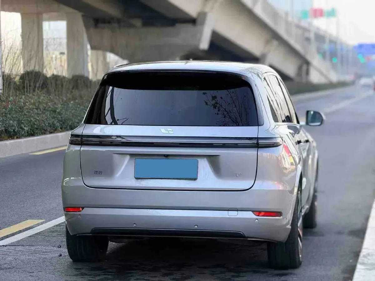 2022 Li L9 Range Extended 154HP REEV 42.6KWH,autocango,china used car exporter,china ev exporter,chinese used car exporter,chinese used ev exporter