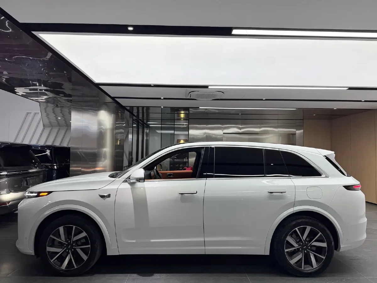 2023 Li L7 Range Extended 154HP REEV 40.9KWH,autocango,china used car exporter,china ev exporter,chinese used car exporter,chinese used ev exporter