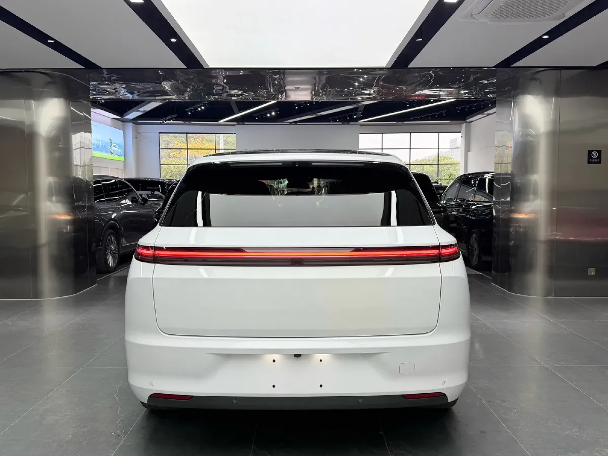 2023 Li L7 Range Extended 154HP REEV 40.9KWH,autocango,china used car exporter,china ev exporter,chinese used car exporter,chinese used ev exporter