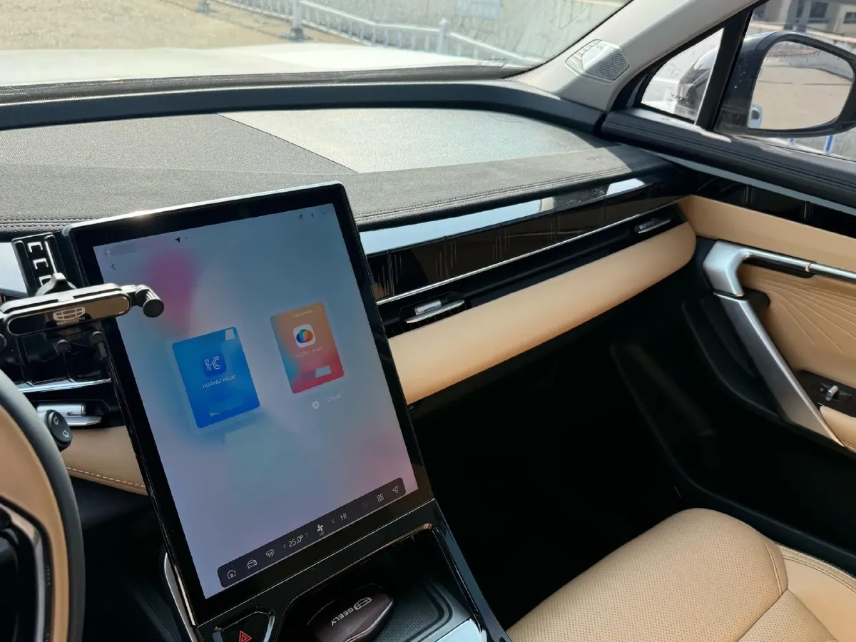 2023 Geely StarRay 1.5T 181HP L4 7DCT,autocango,china used car exporter,china ev exporter,chinese used car exporter,chinese used ev exporter