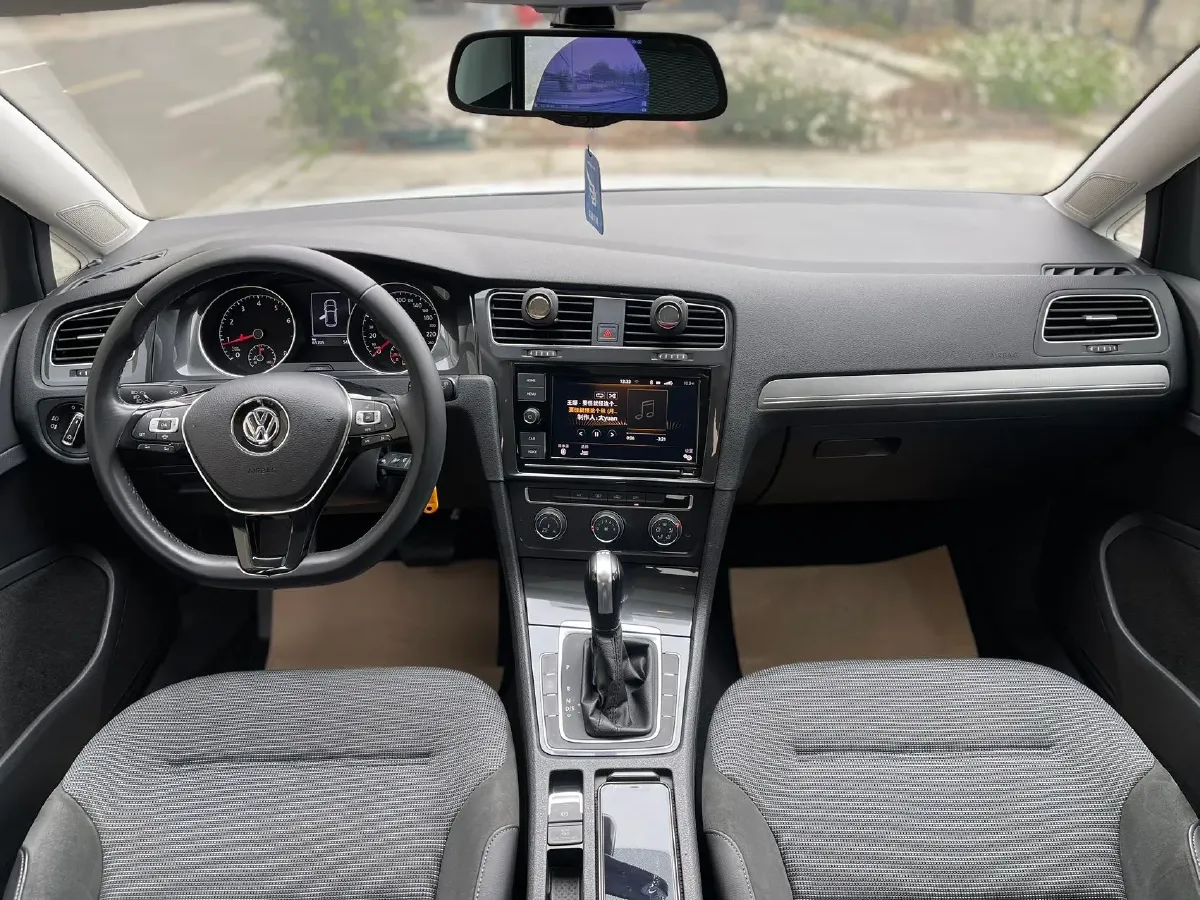 2019 Brilliance Auto V7 1.8T 231HP L4 7DCT,autocango,china used car exporter,china ev exporter,chinese used car exporter,chinese used ev exporter