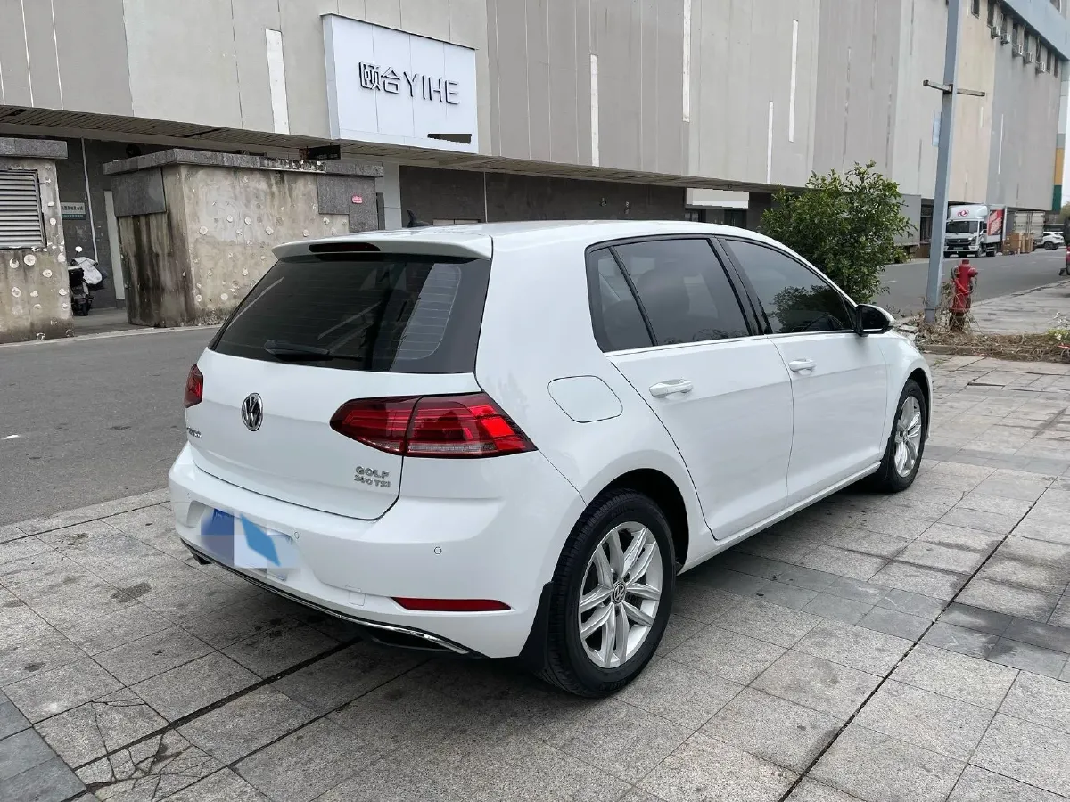 2019 Brilliance Auto V7 1.8T 231HP L4 7DCT,autocango,china used car exporter,china ev exporter,chinese used car exporter,chinese used ev exporter