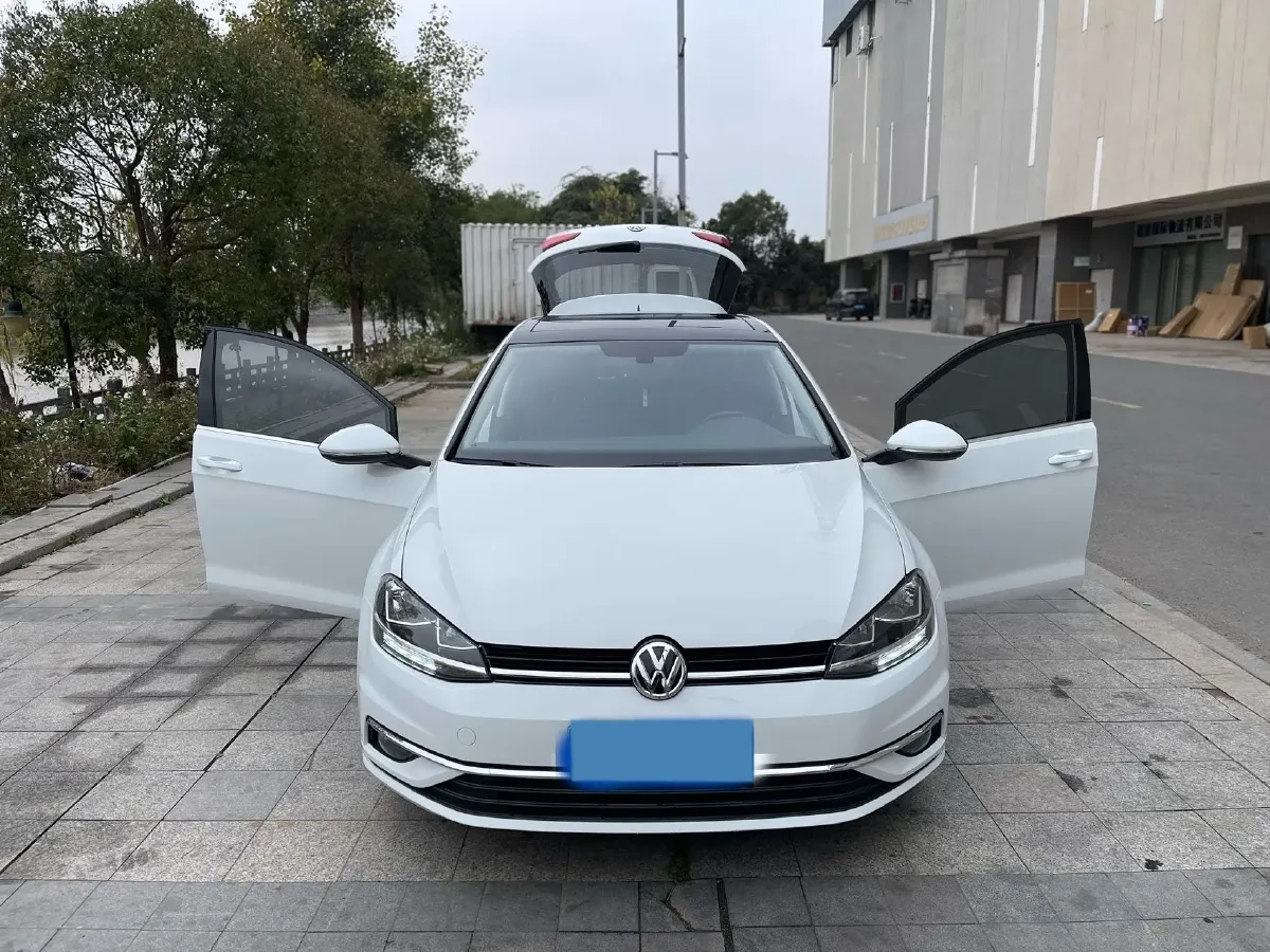 2019 Brilliance Auto V7 1.8T 231HP L4 7DCT,autocango,china used car exporter,china ev exporter,chinese used car exporter,chinese used ev exporter
