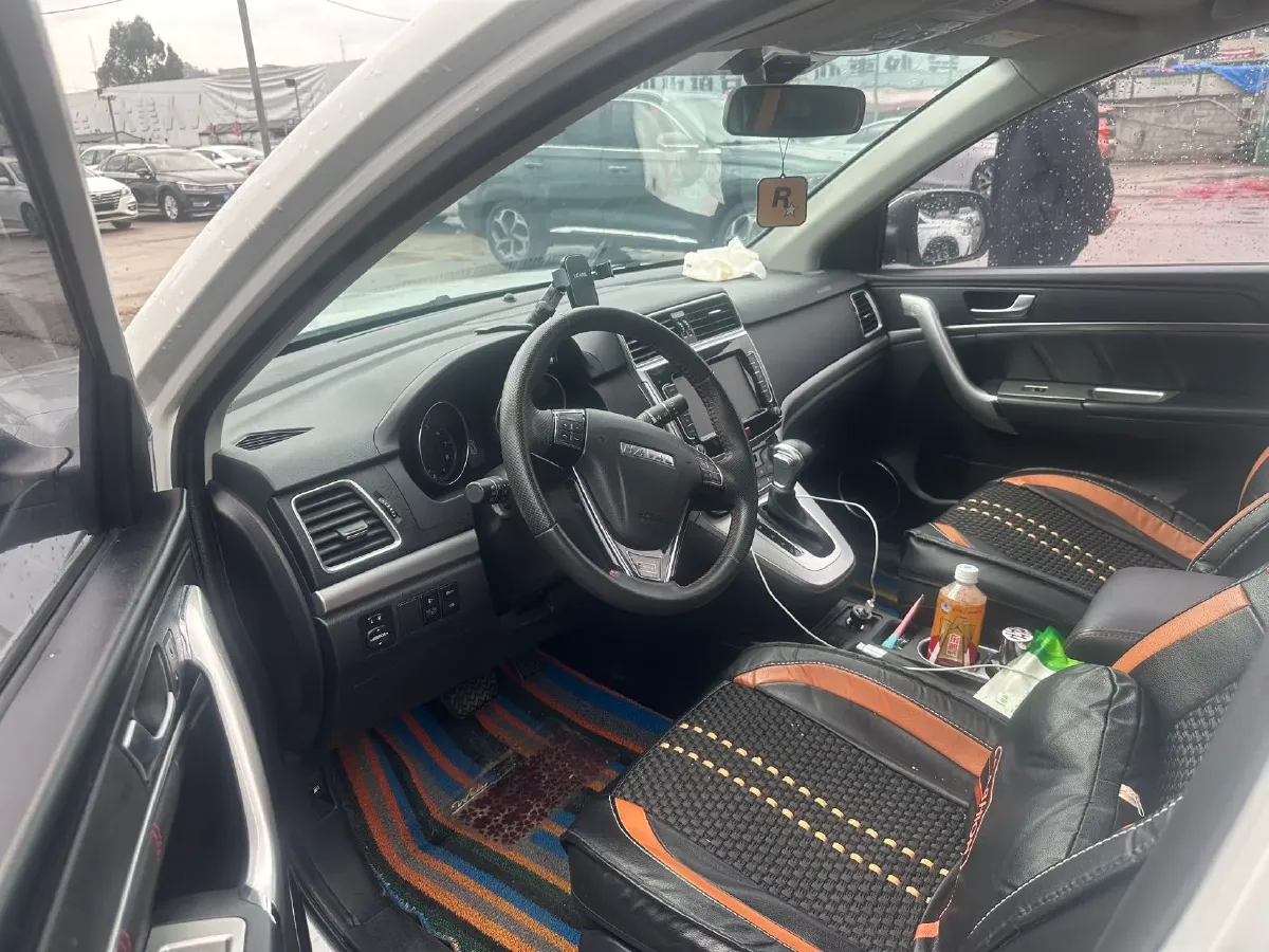 2019 Haval M6 1.5T 150HP L4 7DCT,autocango,china used car exporter,china ev exporter,chinese used car exporter,chinese used ev exporter